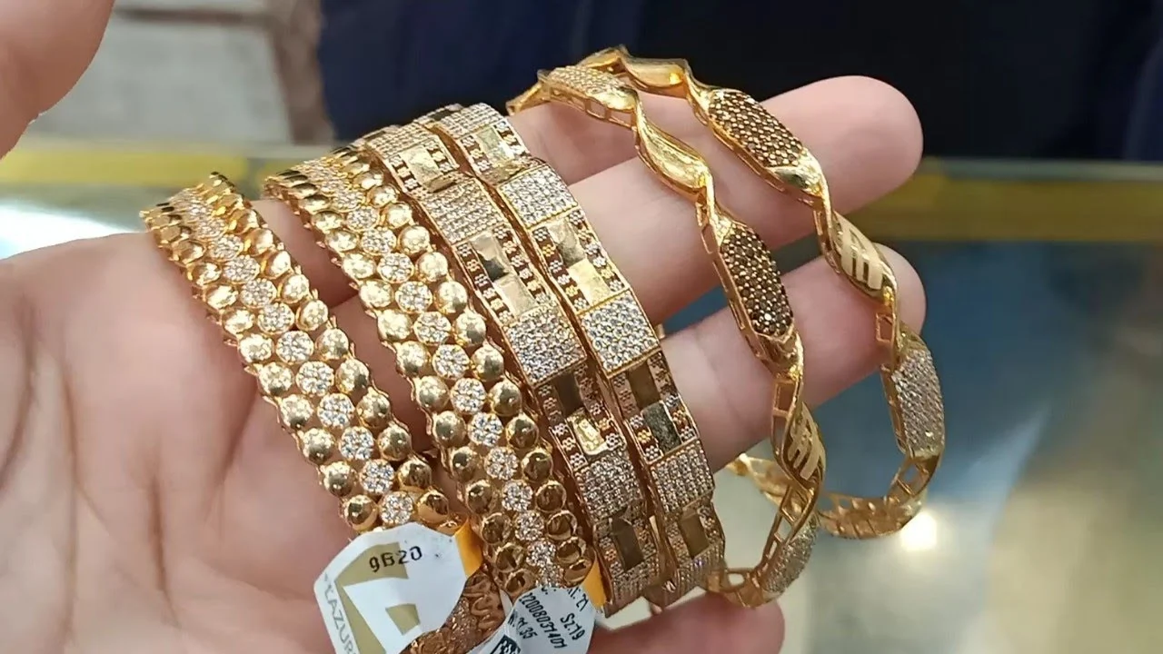 عيار 21 و24 بكام؟؟ .. سعر الذهب اليوم الثلاثاء 22 يوليو 2025 في سوق الصاغة المصرية 2 عيار 21 و24 بكام؟؟ .. سعر الذهب اليوم الثلاثاء 22 يوليو 2025 في سوق الصاغة المصرية